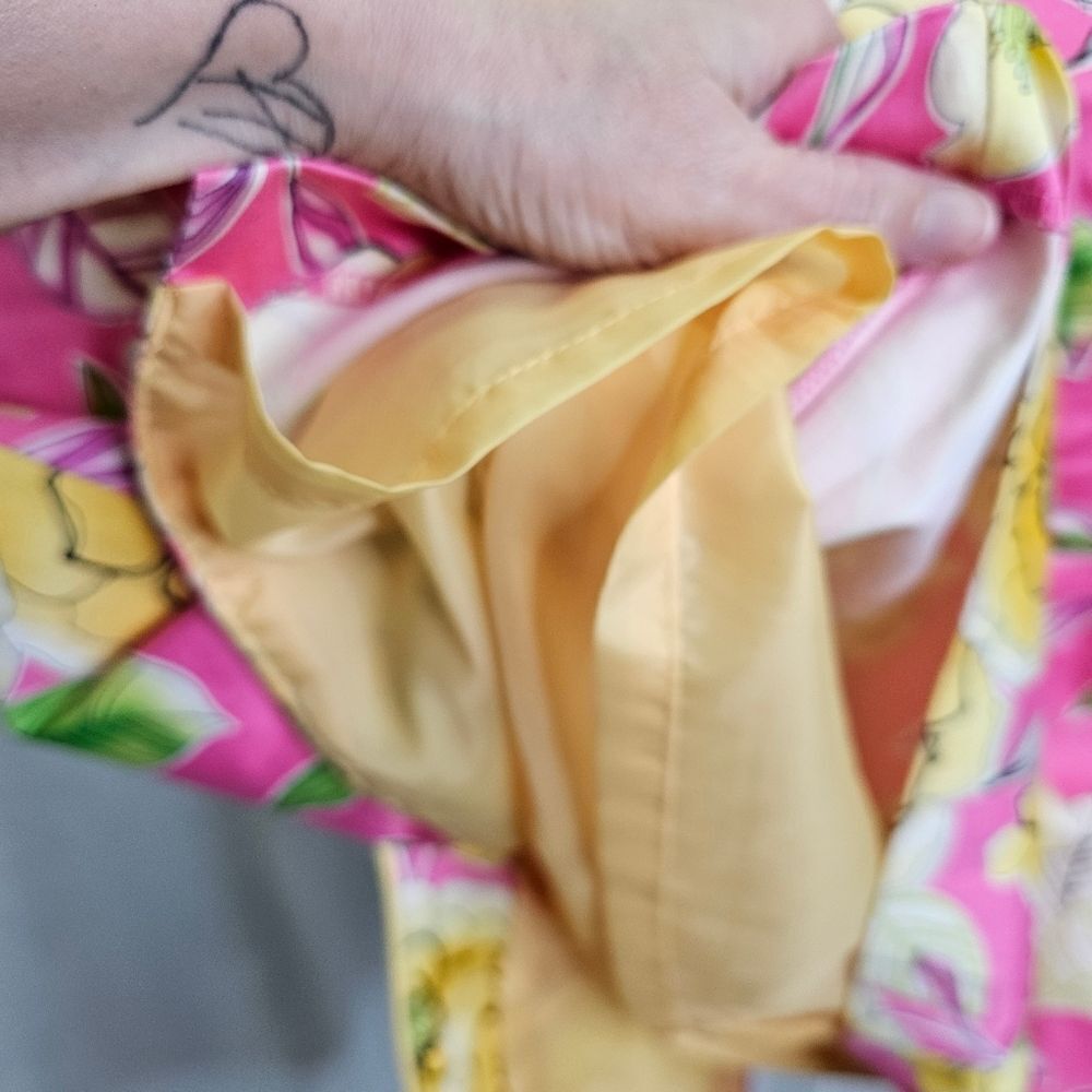 Bob Mackie Studio Pink Floral Skirt Size 10 - Picture 9 of 9